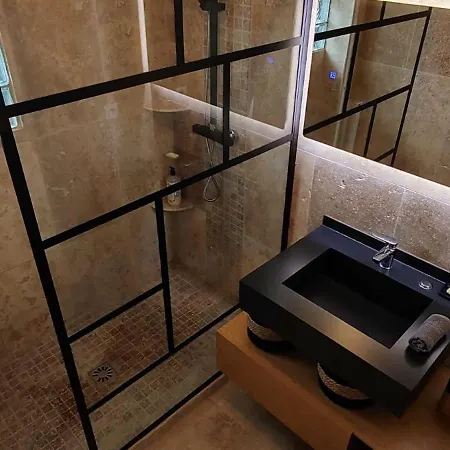 Hyper Centre: Design Lumineux 2 Ch. # *